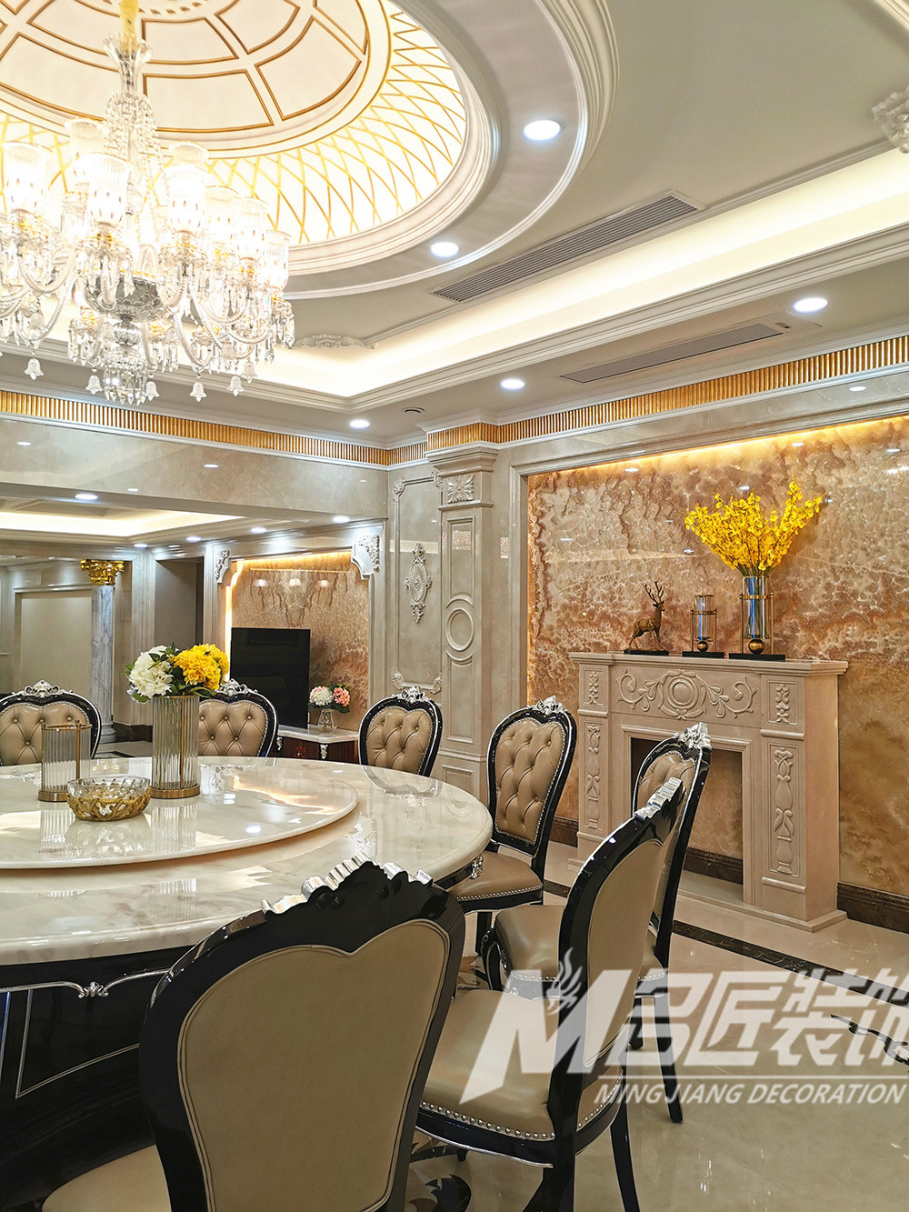 歐式別墅裝修設(shè)計(jì)-餐廳吊燈 歐式別墅裝修設(shè)計(jì)-餐廳吊燈