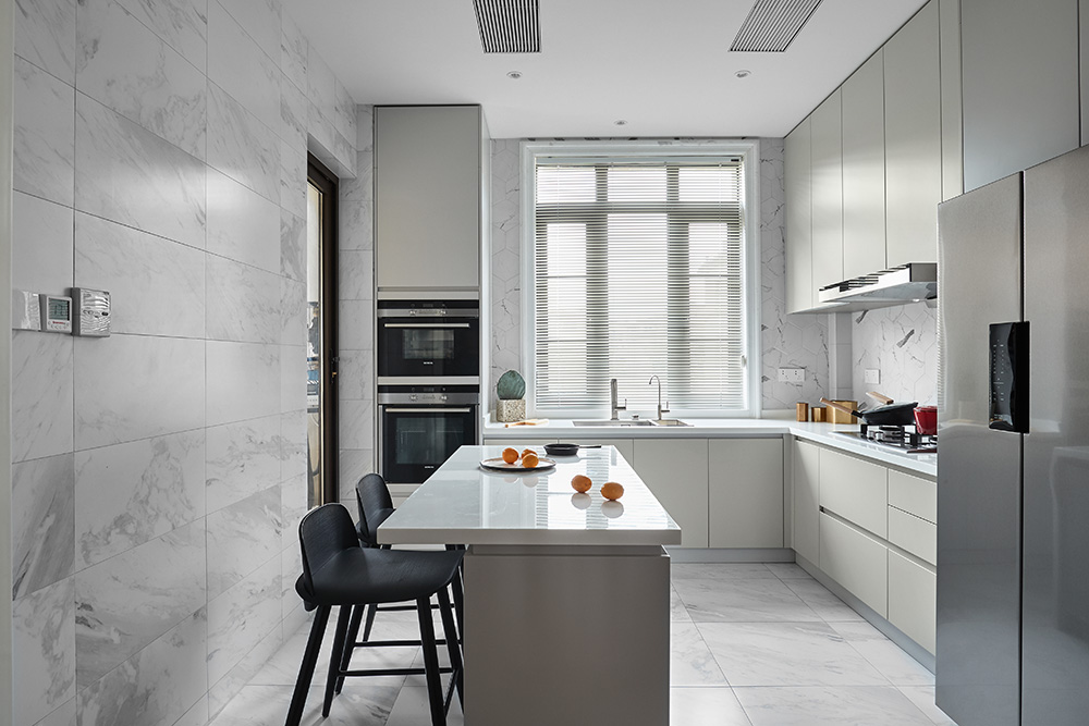 在起風的季節(jié)心理向往著柔軟的裝飾設計，平凡地過著舒心的生活-廚房