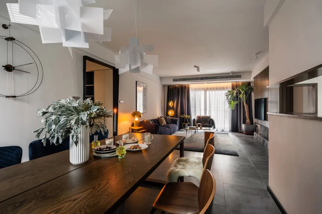 現(xiàn)代摩登風格室內(nèi)設計家裝案例-餐廳 現(xiàn)代摩登風格室內(nèi)設計家裝案例-餐廳