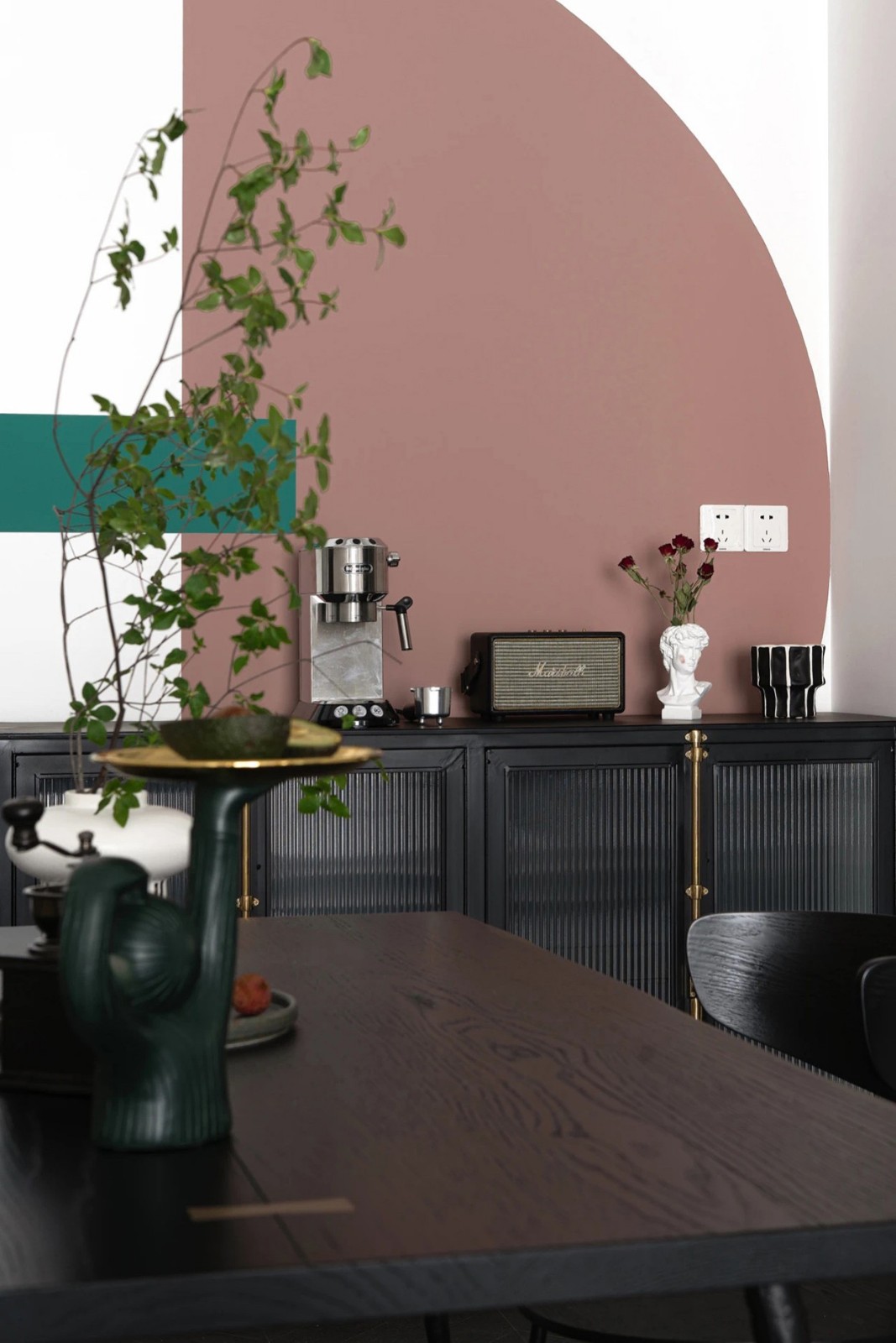 北歐混搭風格家裝設計室內(nèi)裝修效果圖-餐邊柜 北歐混搭風格家裝設計室內(nèi)裝修效果圖-餐邊柜