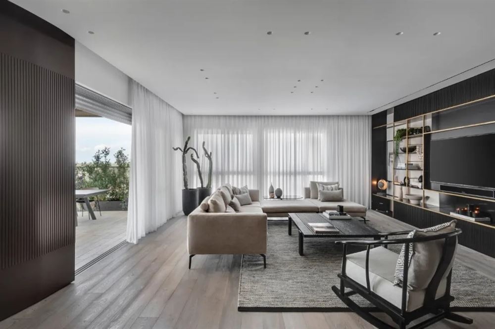 廣州市云星錢隆天譽輕奢風格四居室裝修案例