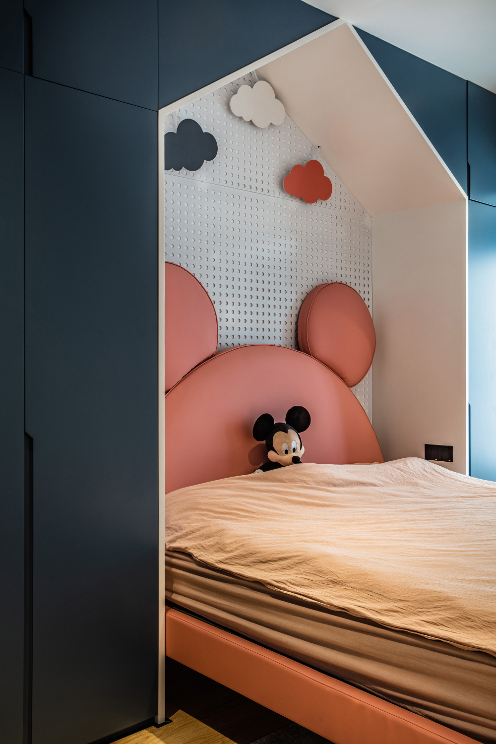 現(xiàn)代簡約風格室內(nèi)設(shè)計家裝案例-兒童房 現(xiàn)代簡約風格室內(nèi)設(shè)計家裝案例-兒童房