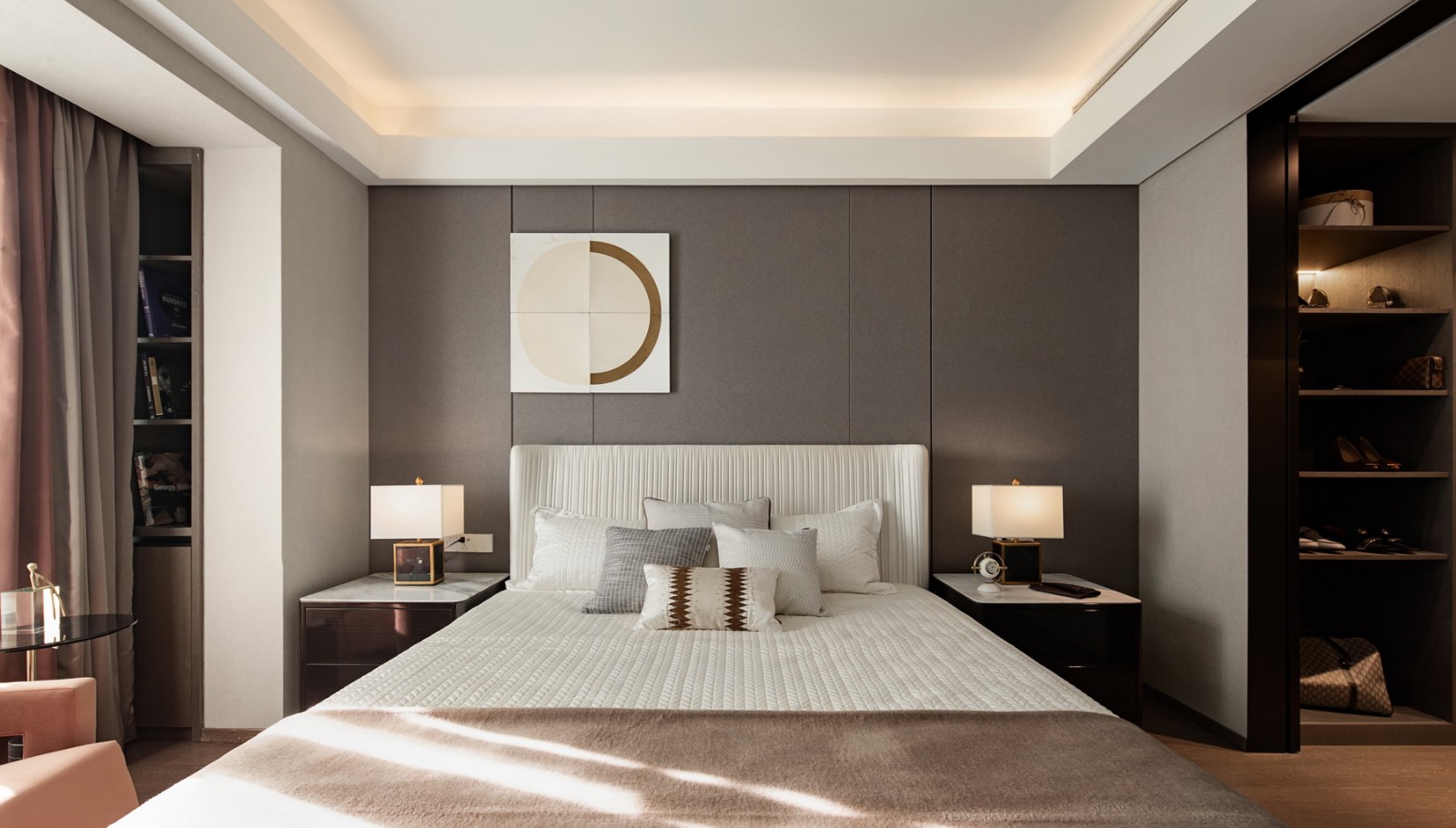 現(xiàn)代輕奢風(fēng)格室內(nèi)設(shè)計家裝案例-臥室 現(xiàn)代輕奢風(fēng)格室內(nèi)設(shè)計家裝案例-臥室