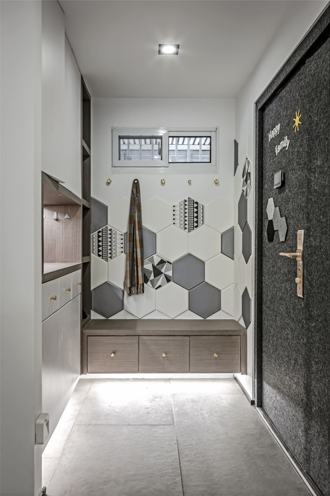 現(xiàn)代前衛(wèi)風(fēng)格室內(nèi)設(shè)計家裝案例-玄關(guān) 現(xiàn)代前衛(wèi)風(fēng)格室內(nèi)設(shè)計家裝案例-玄關(guān)