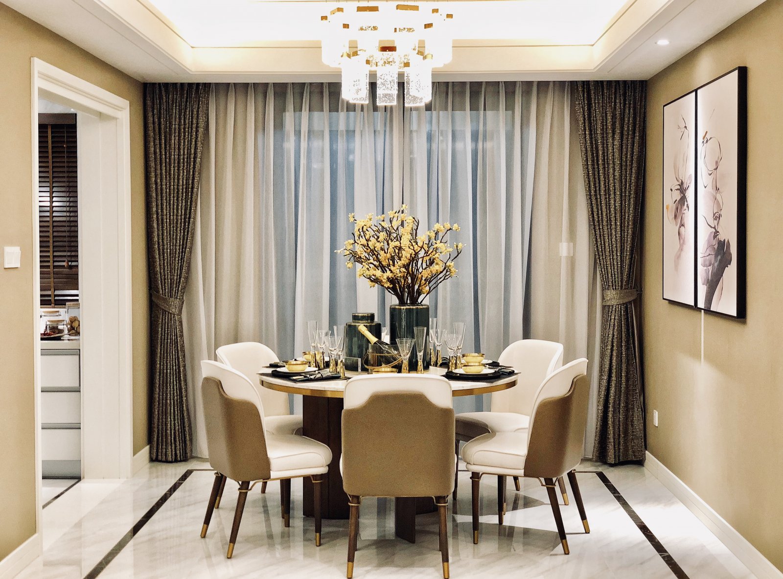 裝修案例新中式風格室內(nèi)裝修效果圖-餐廳 裝修案例新中式風格室內(nèi)裝修效果圖-餐廳