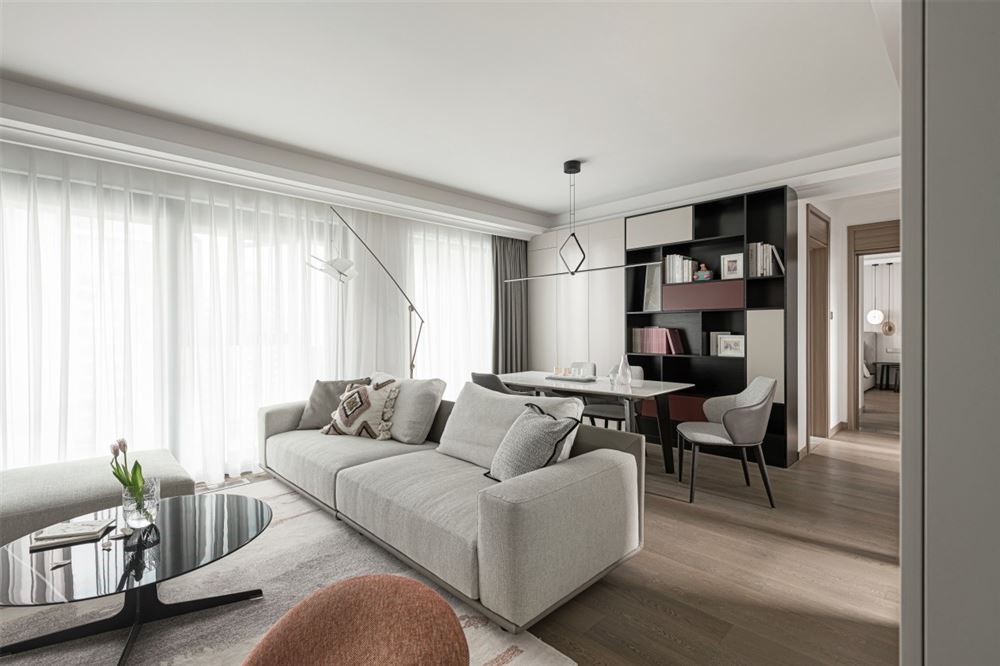 佛山市世茂弘陽(yáng)綠島湖公館現(xiàn)代簡(jiǎn)約風(fēng)格三居室裝修案例