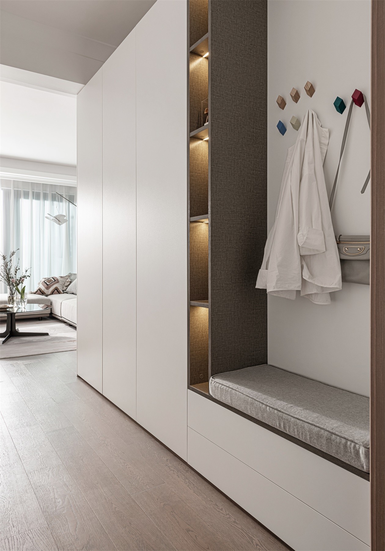 現(xiàn)代簡約風格室內(nèi)設(shè)計家裝案例-玄關(guān) 現(xiàn)代簡約風格室內(nèi)設(shè)計家裝案例-玄關(guān)