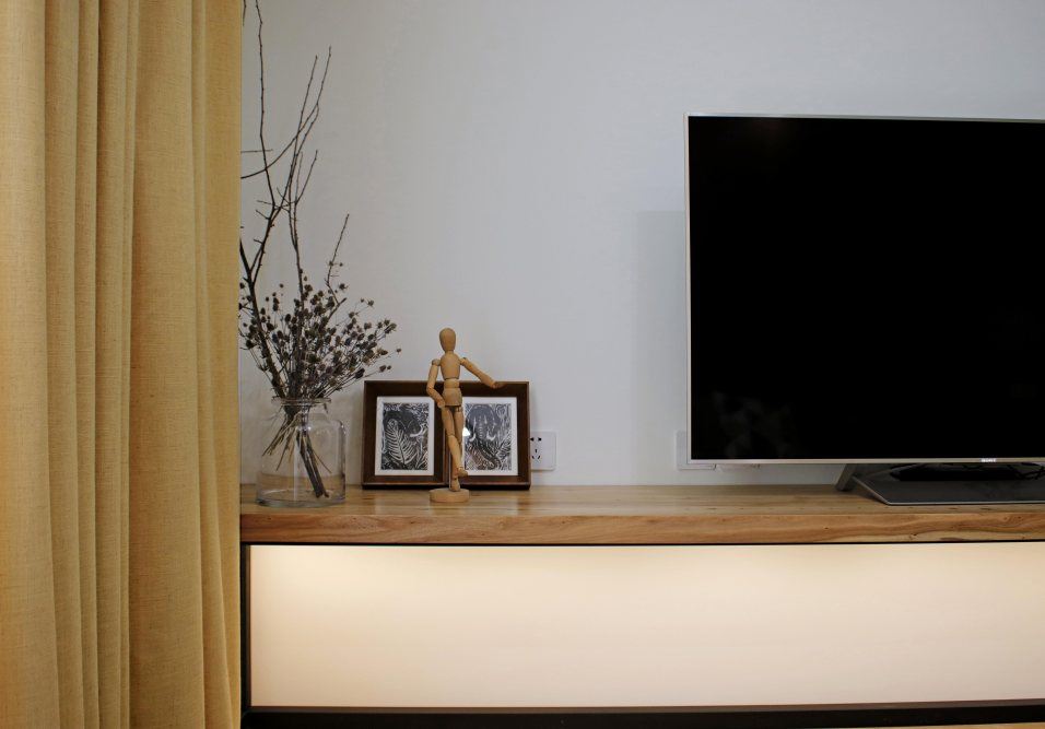 佛山市新希望悅瓏灣輕奢風(fēng)格三居室裝修案例