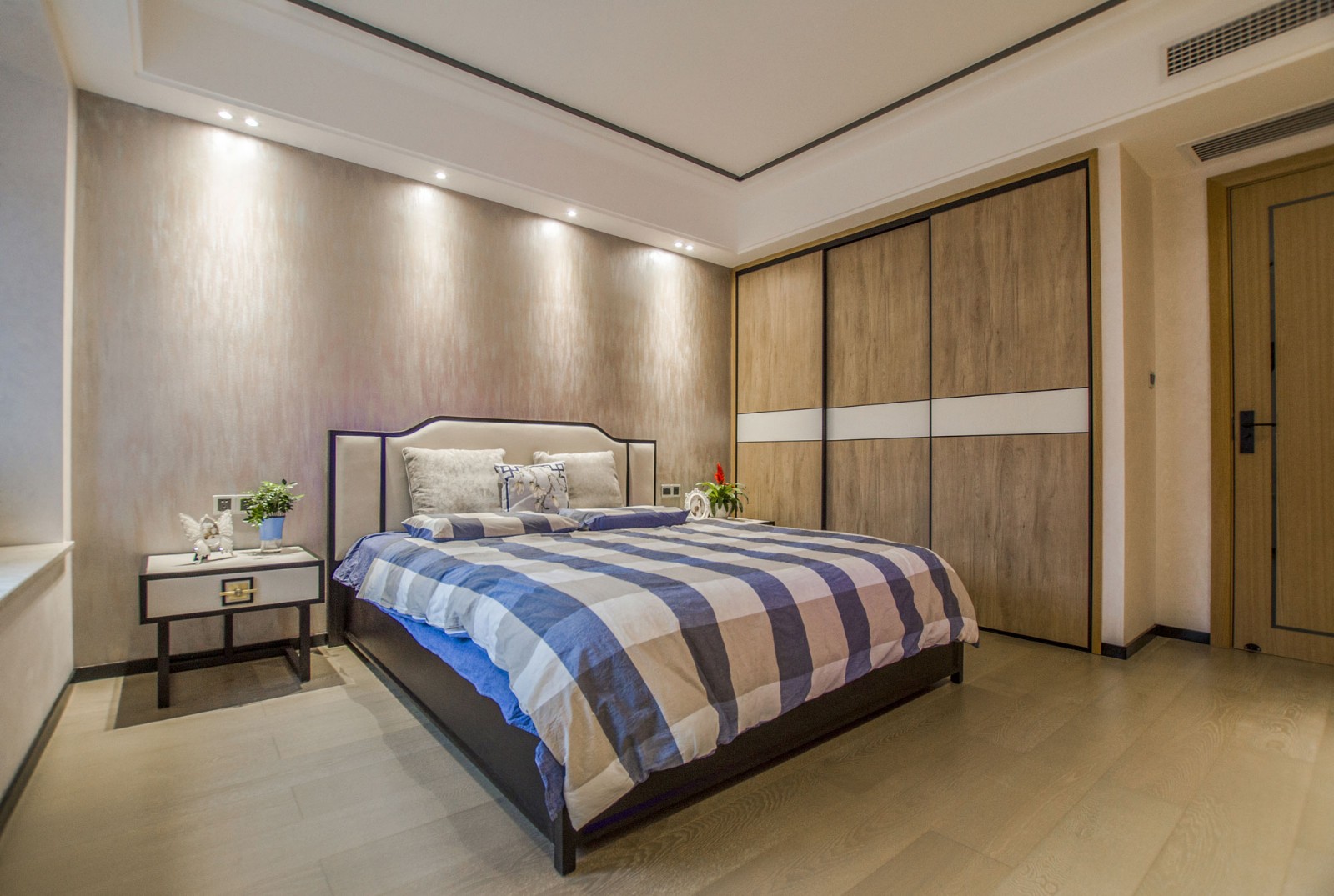 裝修案例輕奢簡歐風(fēng)格室內(nèi)裝修效果圖-臥室 裝修案例輕奢簡歐風(fēng)格室內(nèi)裝修效果圖-臥室