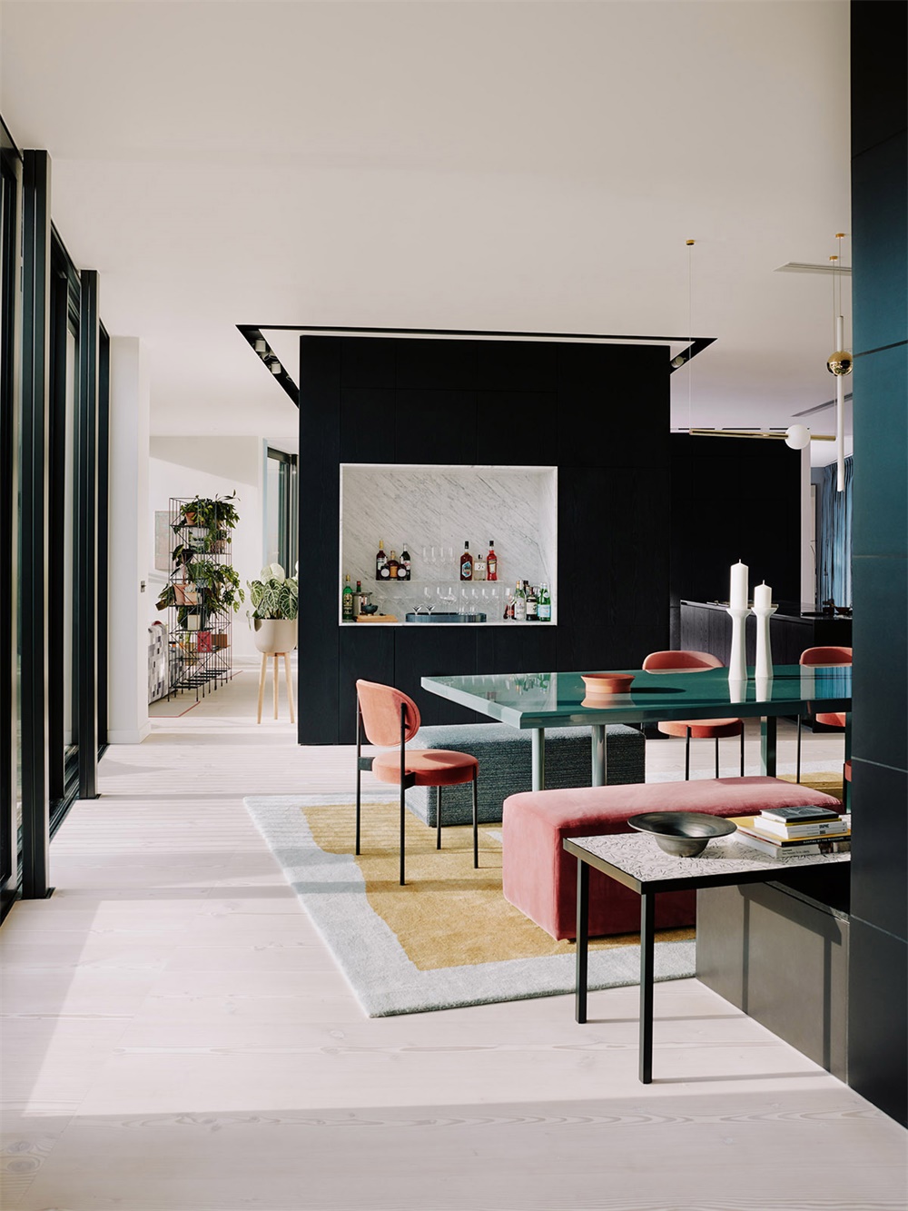 廣州裝修公司現(xiàn)代風格室內(nèi)裝修效果圖-餐廳 廣州裝修公司現(xiàn)代風格室內(nèi)裝修效果圖-餐廳