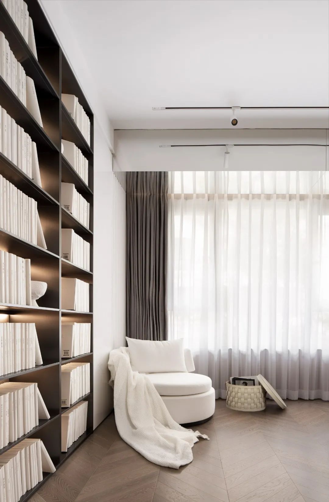 現(xiàn)代簡(jiǎn)約風(fēng)格別墅室內(nèi)設(shè)計(jì)家裝案例-書(shū)房 現(xiàn)代簡(jiǎn)約風(fēng)格別墅室內(nèi)設(shè)計(jì)家裝案例-書(shū)房