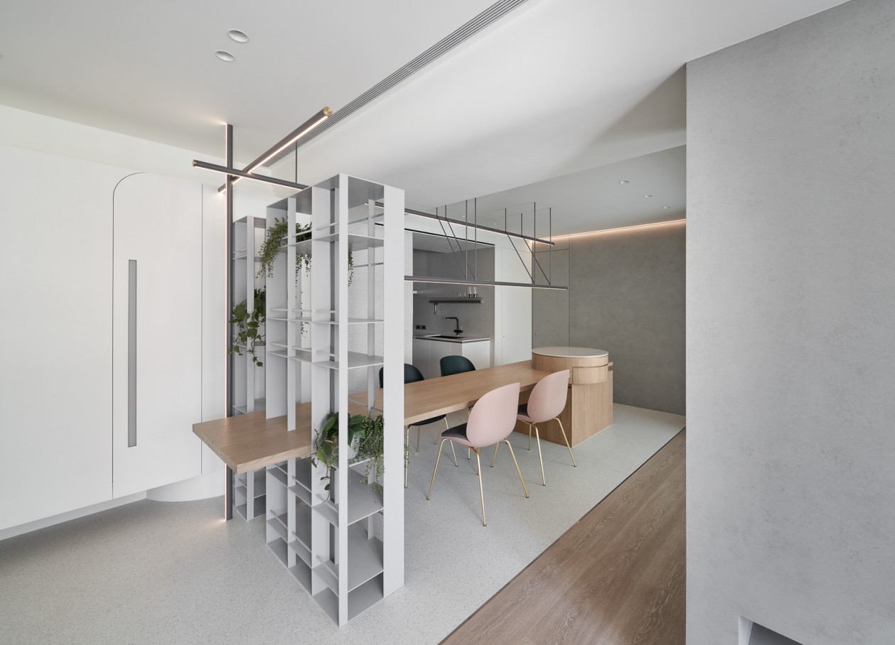 現(xiàn)代簡約風格室內(nèi)家裝案例效果圖-玄關置物柜