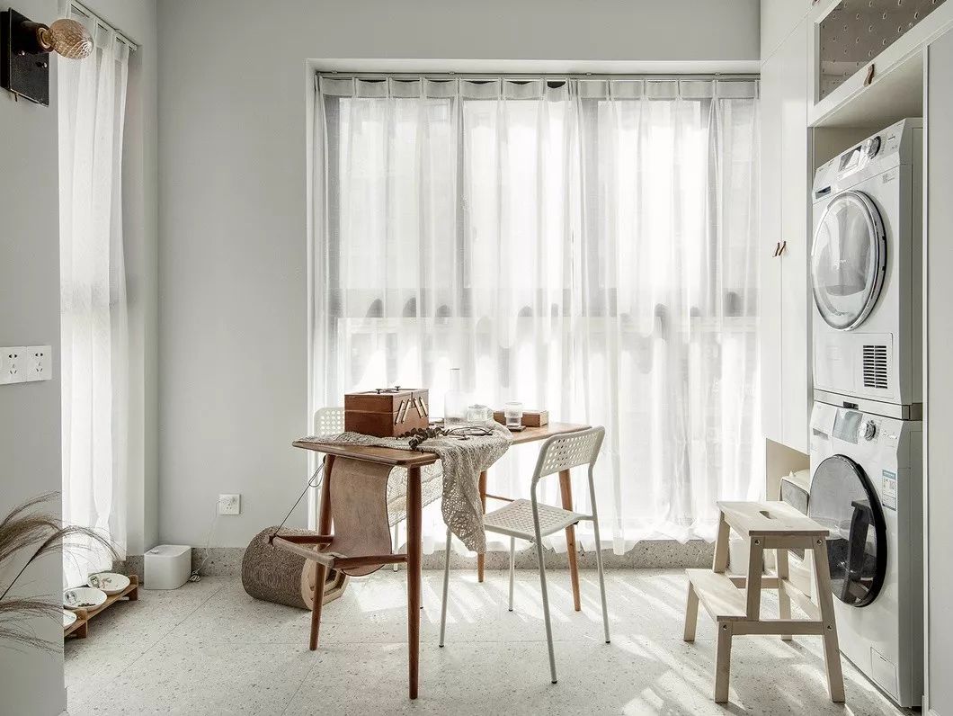 北歐簡約風格家裝設(shè)計室內(nèi)裝修效果圖-陽臺 北歐簡約風格家裝設(shè)計室內(nèi)裝修效果圖-陽臺