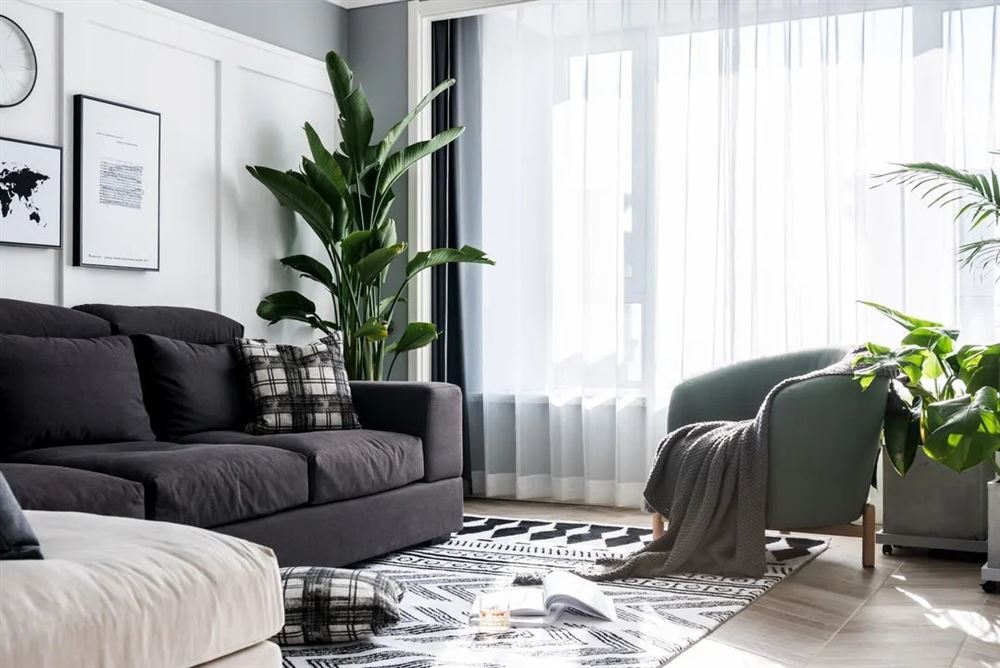 廣州市敏捷綠湖國際城北歐風格三居室裝修案例