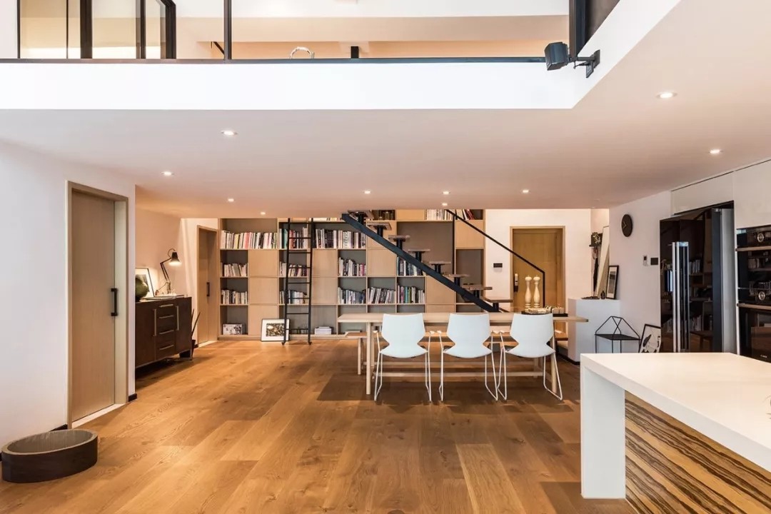 裝修公司現(xiàn)代輕奢風格復式裝修效果圖-客廳 裝修公司現(xiàn)代輕奢風格復式裝修效果圖-客廳