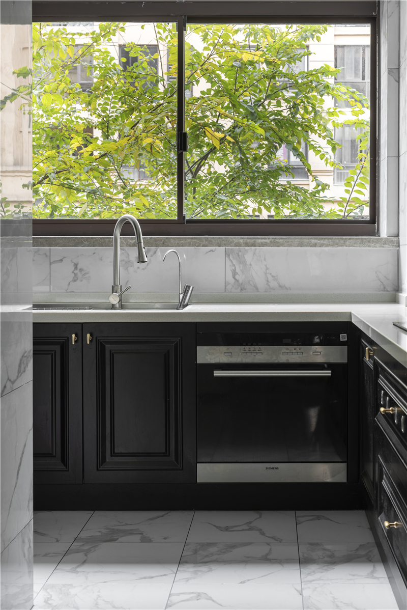 裝修公司美式風(fēng)格室內(nèi)裝修效果圖-廚房 裝修公司美式風(fēng)格室內(nèi)裝修效果圖-廚房