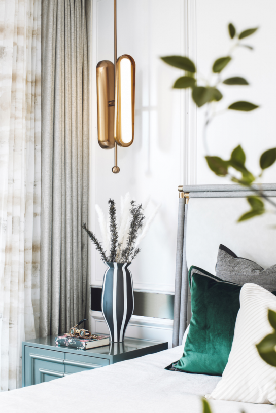 法式輕奢風(fēng)格室內(nèi)設(shè)計(jì)家裝案例-臥室床頭柜 法式輕奢風(fēng)格室內(nèi)設(shè)計(jì)家裝案例-臥室床頭柜