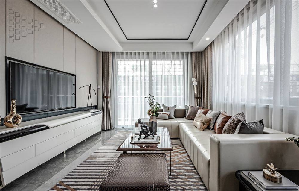 佛山市翡翠西江輕奢風(fēng)格四居室裝修案例