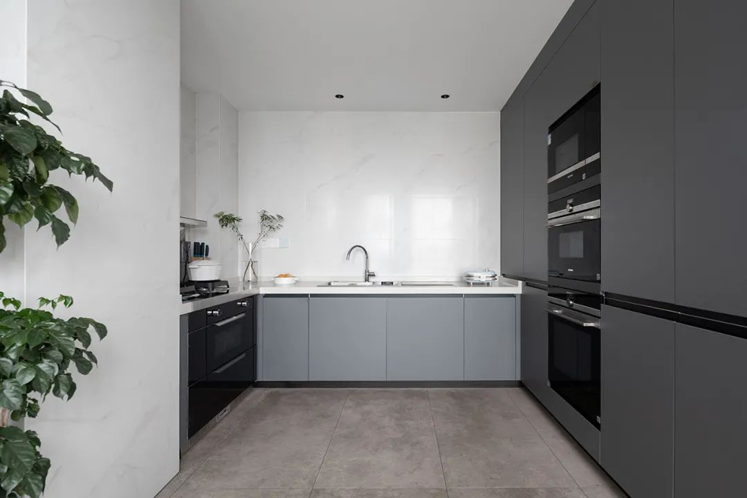 現(xiàn)代簡約風(fēng)格室內(nèi)設(shè)計家裝案例-廚房 現(xiàn)代簡約風(fēng)格室內(nèi)設(shè)計家裝案例-廚房