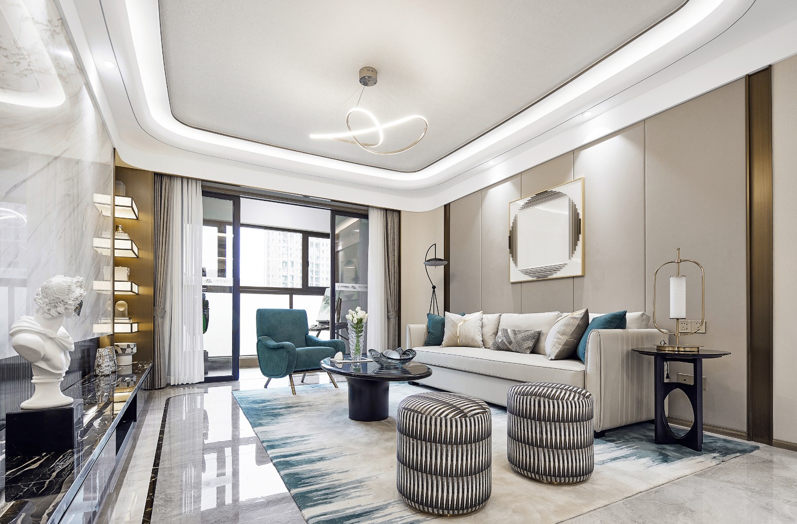 廣州市富力東堤灣輕奢風(fēng)格三居室裝修案例