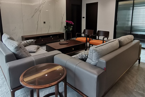 德陽市城東小區(qū)現(xiàn)代簡約風(fēng)格三居室裝修案例